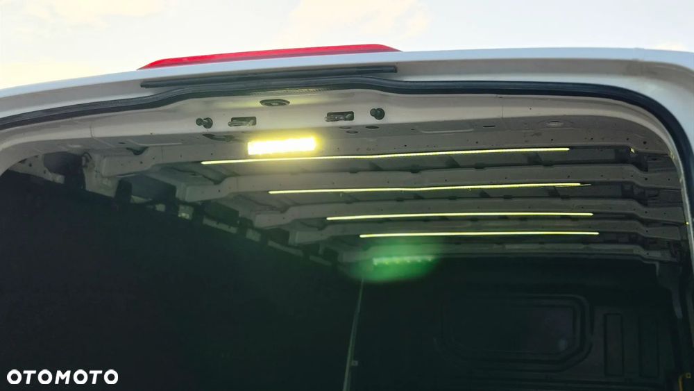 Volkswagen Crafter - 21