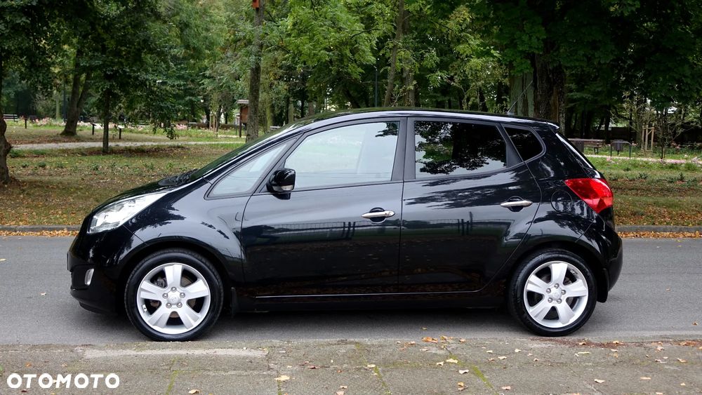 Kia Venga 1.6 CRDi 128 Black Collection - 28