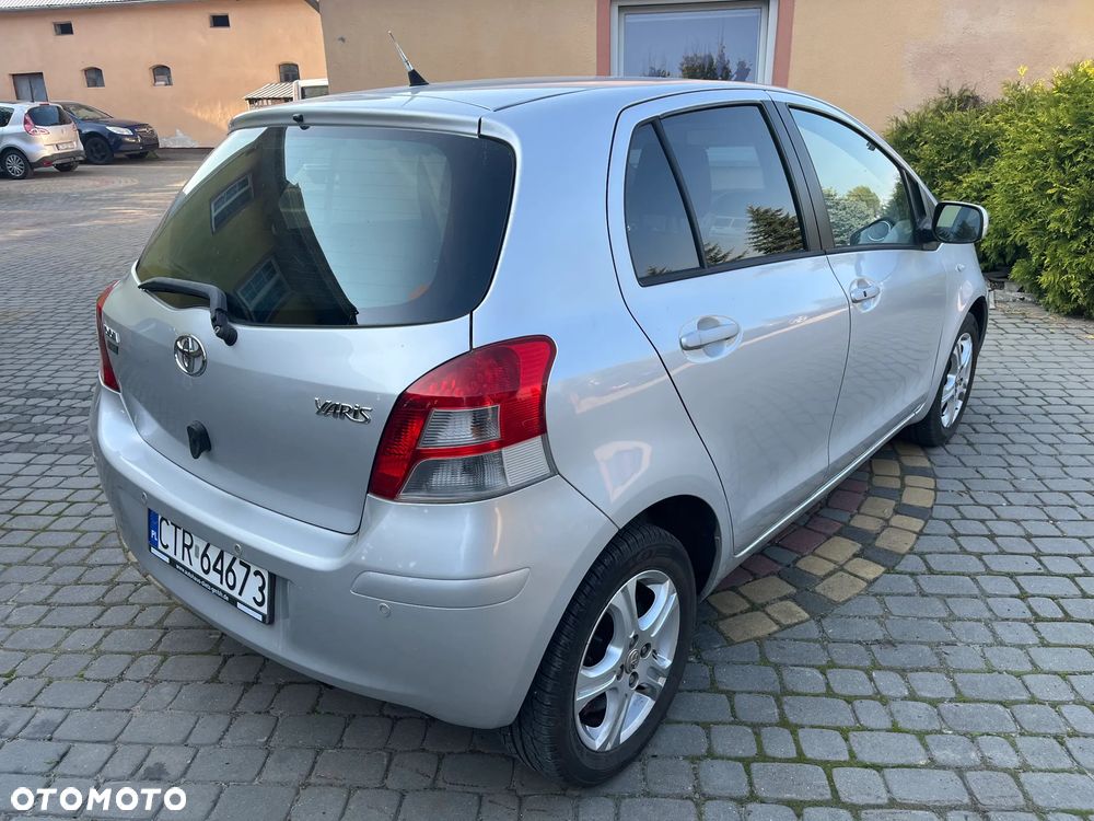 Toyota Yaris - 5