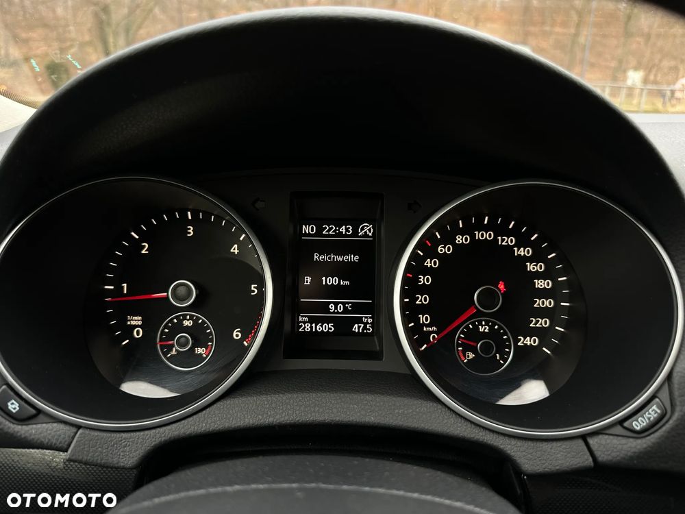 Volkswagen Golf 1.6 TDI DPF DSG Highline - 16