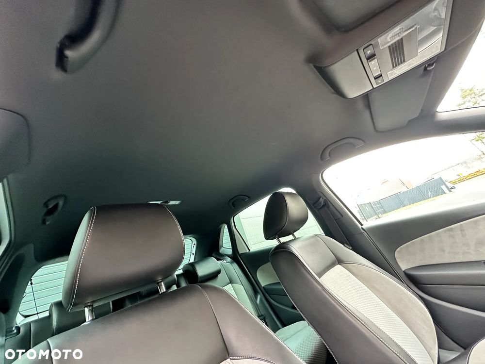 Volkswagen Polo 1.6 TDI Cross Urban White - 31