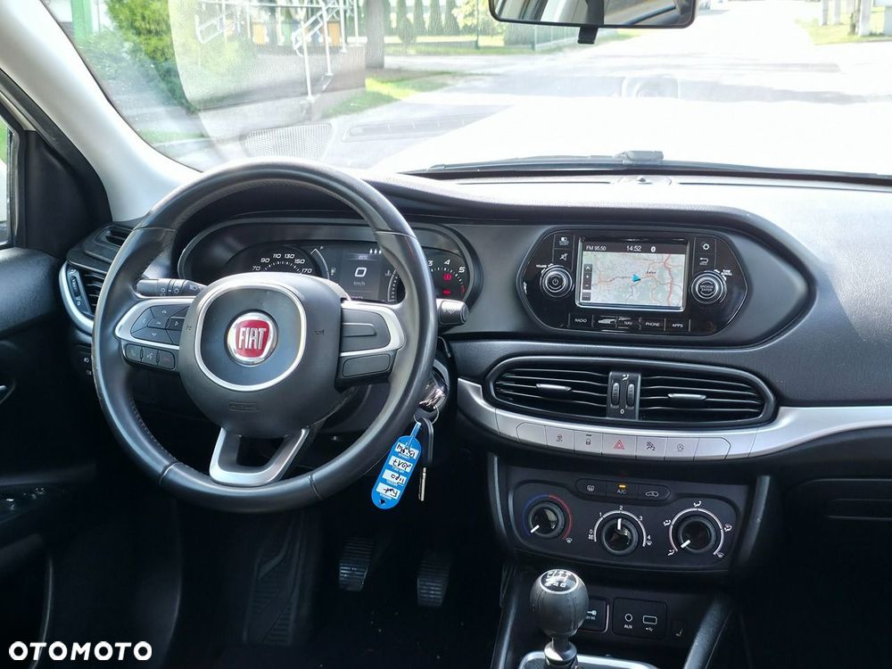 Fiat Tipo - 12