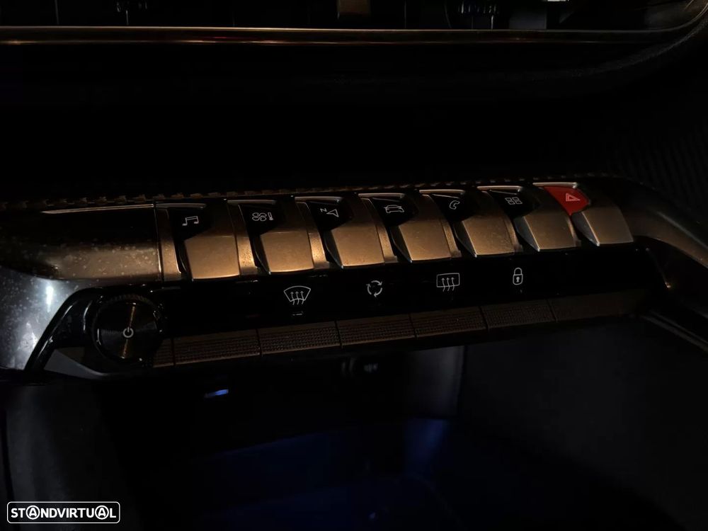 Peugeot 3008 1.5 BlueHDi Active Pack - 28