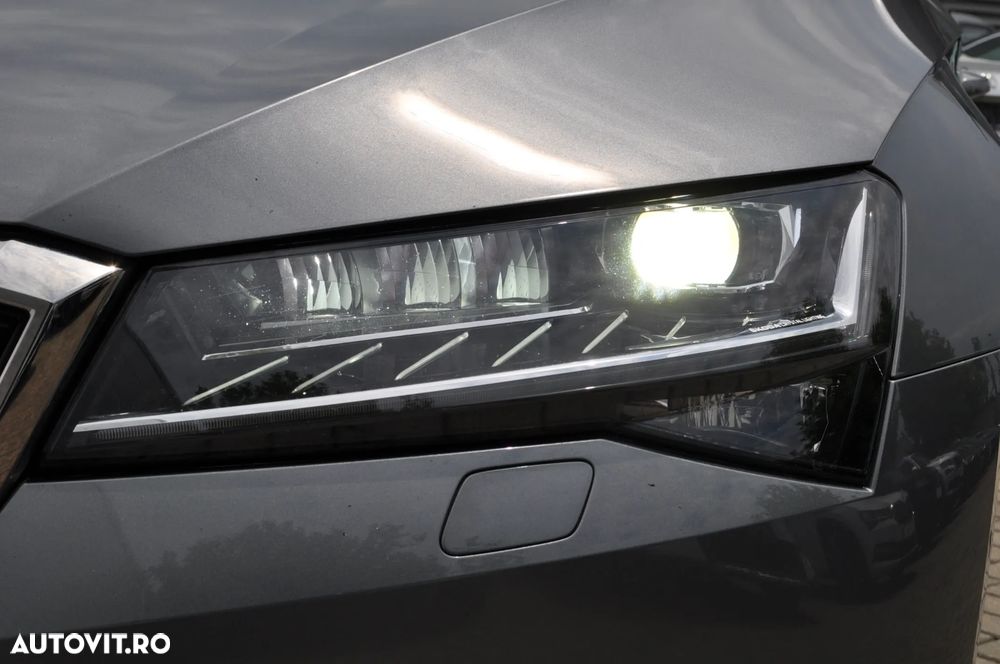 Skoda Superb 2.0 TDI DSG Style - 10