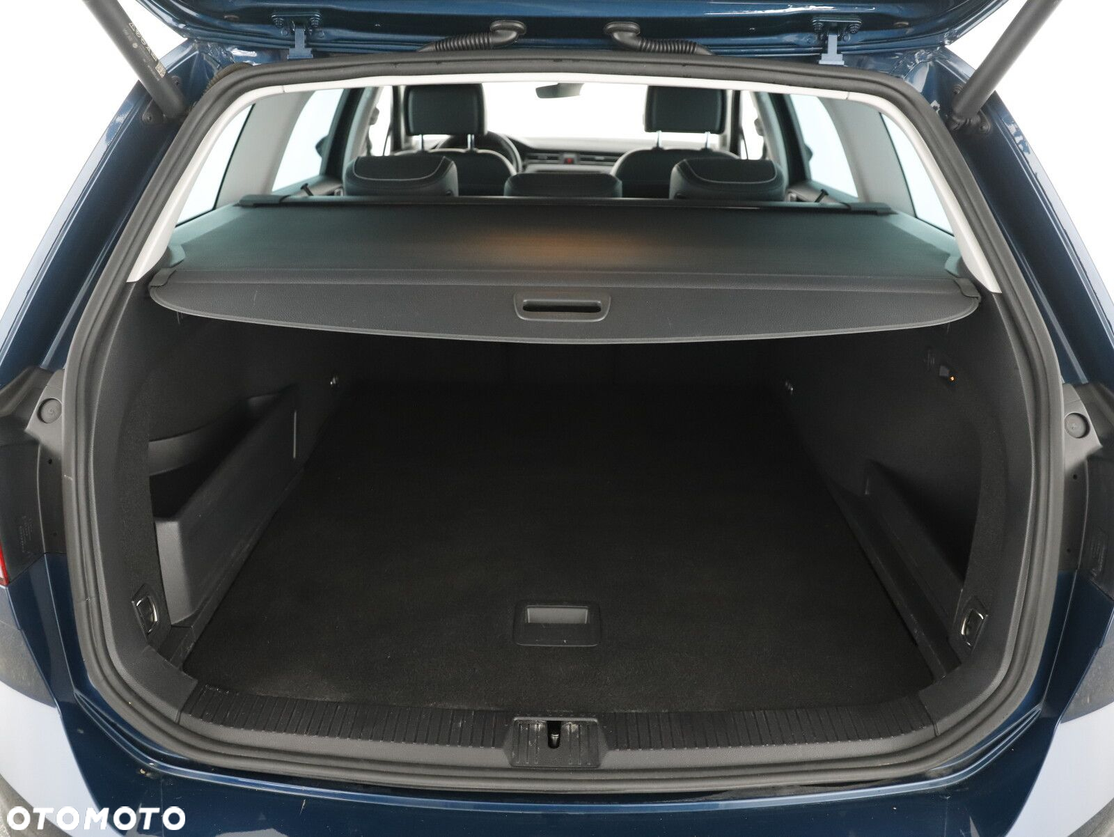 Volkswagen Passat 2.0 TDI 4Mot Elegance DSG - 24