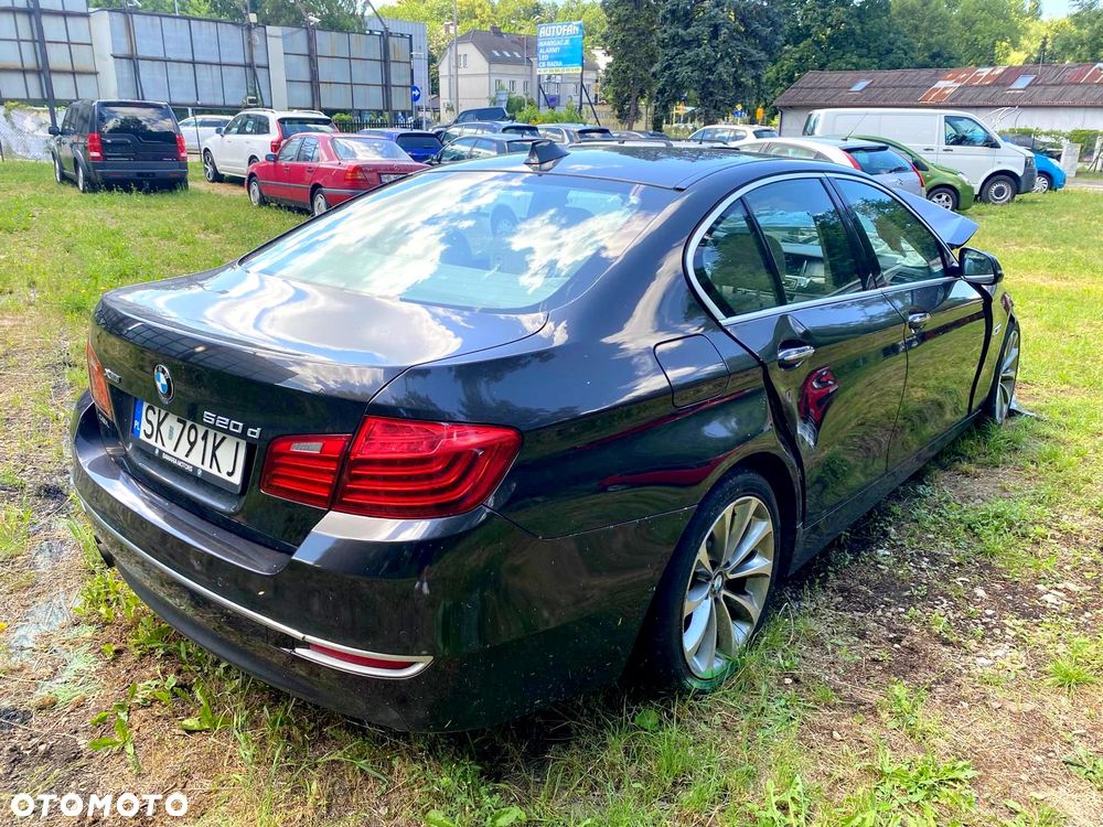 BMW Seria 5 520d xDrive Luxury Line - 17