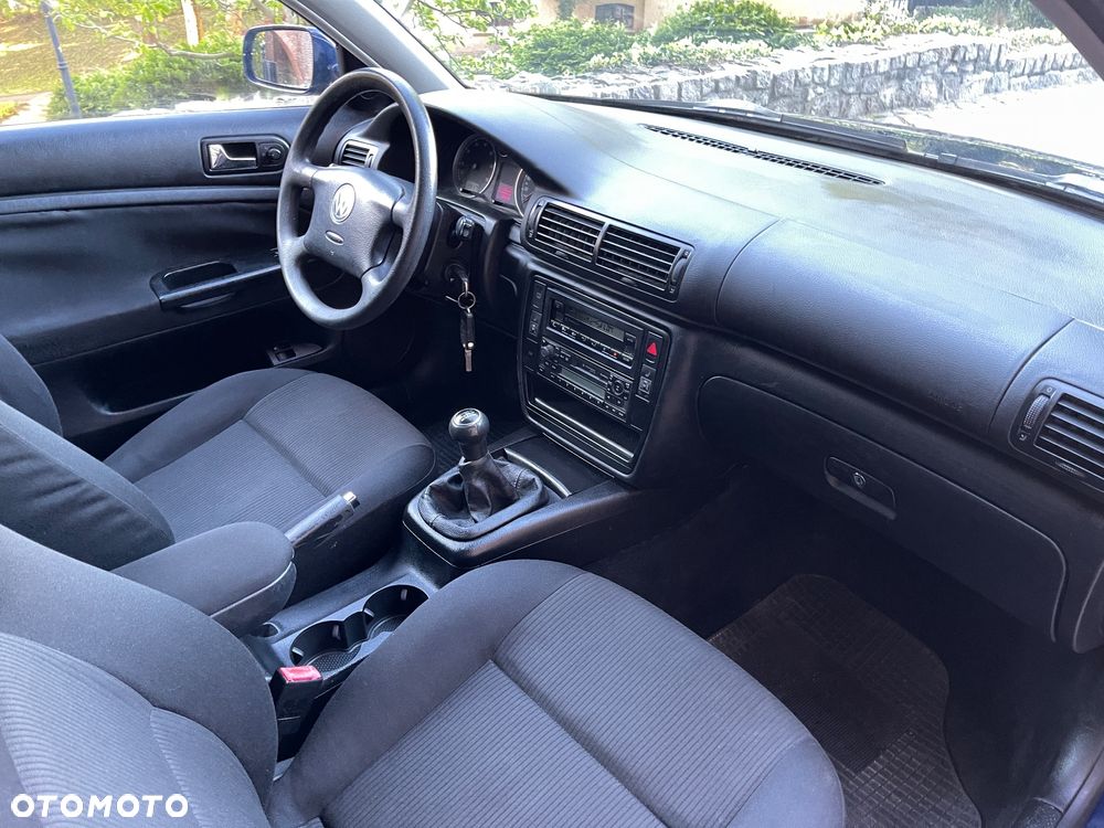 Volkswagen Passat 2.0 Comfortline - 18