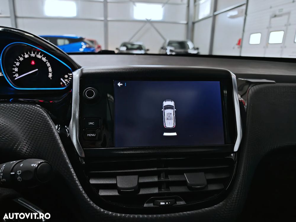 Peugeot 2008 1.2 PureTech Turbo EAT6 S&S Allure - 19