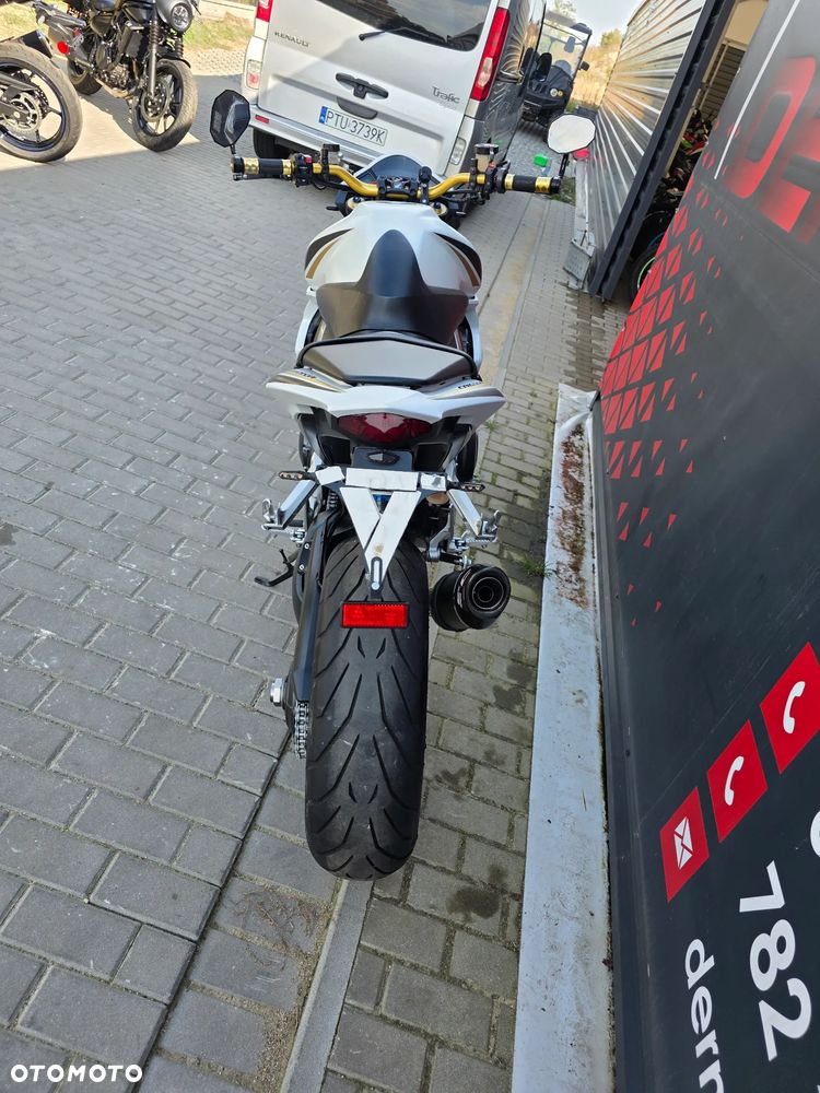 Honda CB - 16
