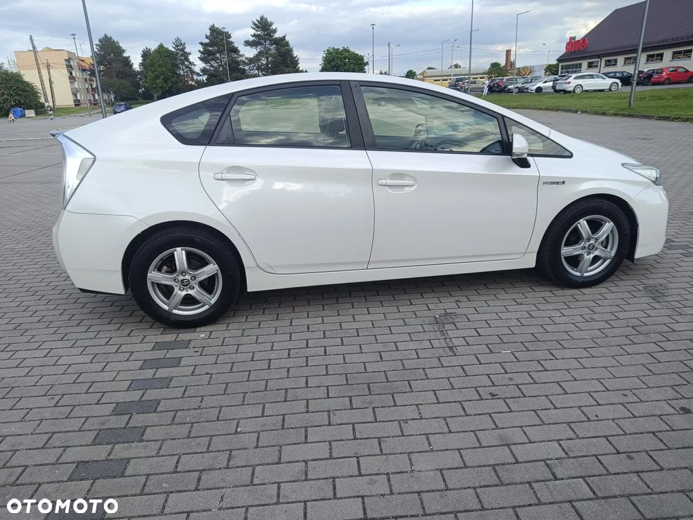 Toyota Prius 1.8 HSD Prestige - 5