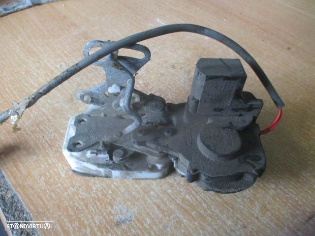 Fecho Fec4633 MG ZR 2002 1.4I 105CV 5P TD 2 PINOS MG ZR 2001 1.4I 103CV 5P VERMELHO TD 2 PINOS - 2