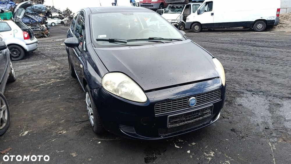 36395 Fiat grande Punto model od 05-12 silnik 1.3 JTD 199A2000 75 km lakier 475/A - 1