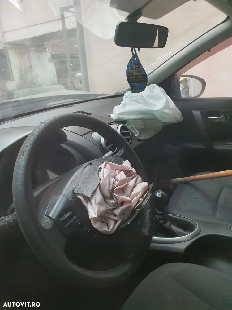 Nissan Qashqai+2 - 10