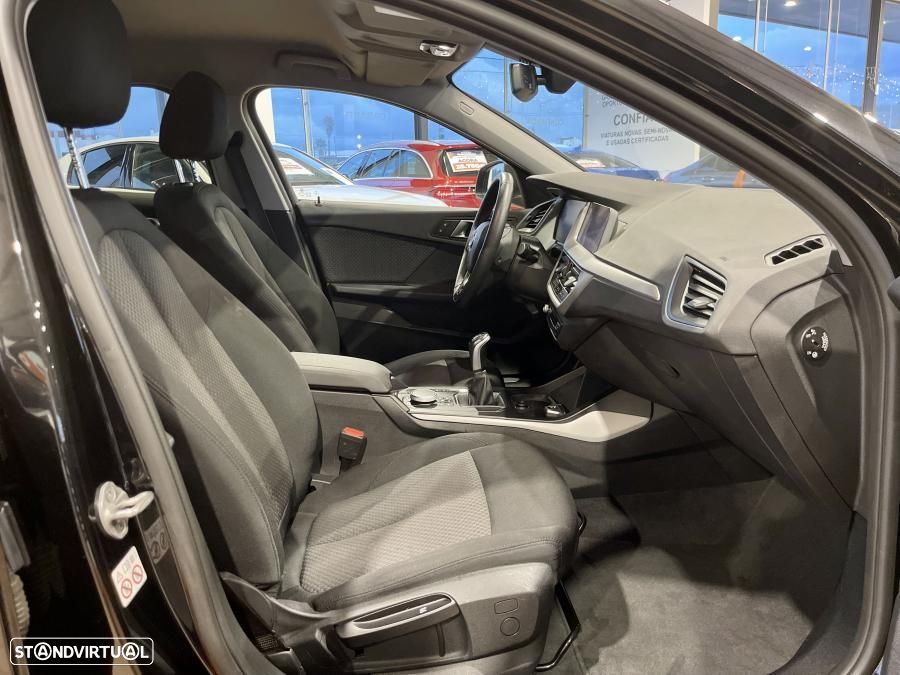 BMW 116 d Pack Essence - 31