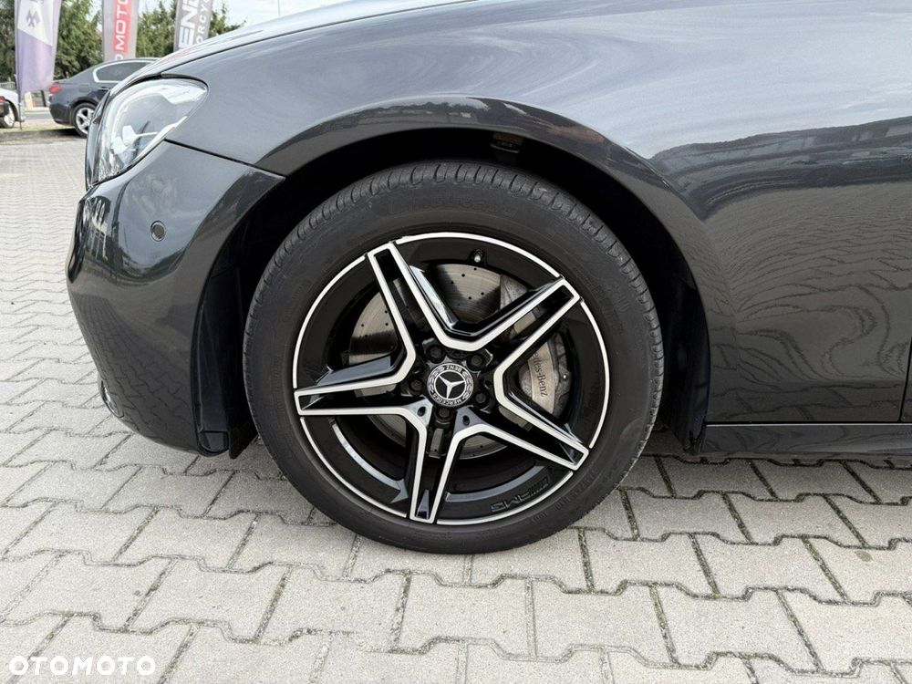 Mercedes-Benz Klasa E 400 d 4Matic 9G-TRONIC AMG Line - 39