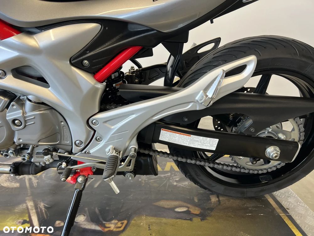 Suzuki Gladius - 15