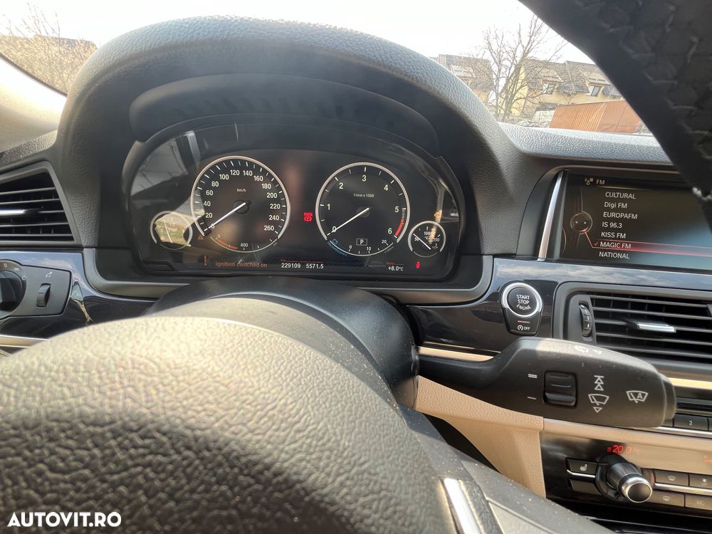 BMW Seria 5 518d Aut. - 27