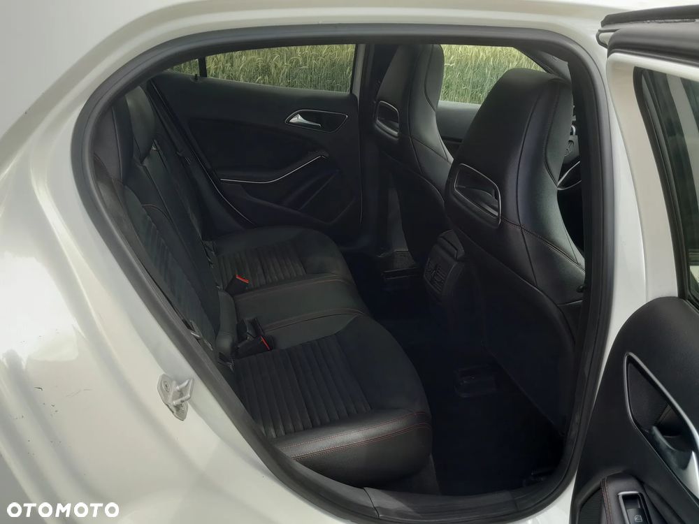 Mercedes-Benz GLA 200 (CDI) d 4-Matic - 19