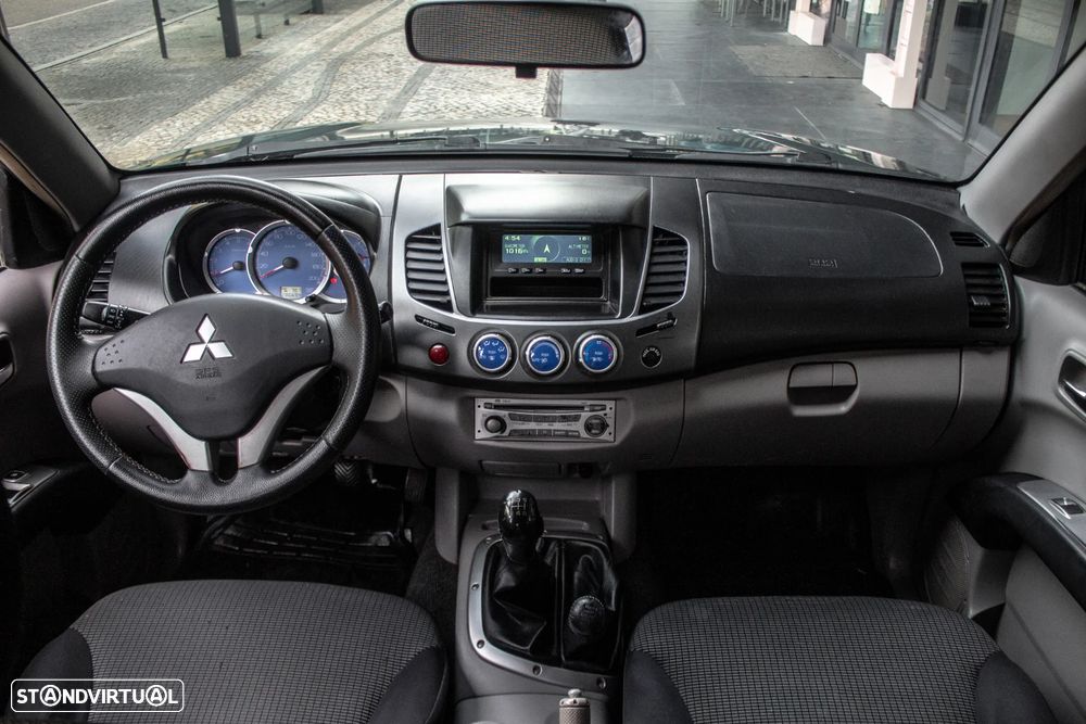 Mitsubishi L200 2.5 TD Strakar Elegance HT - 27