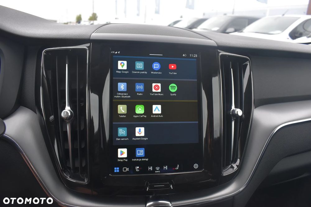 Volvo XC 60 B4 B Momentum Pro - 35