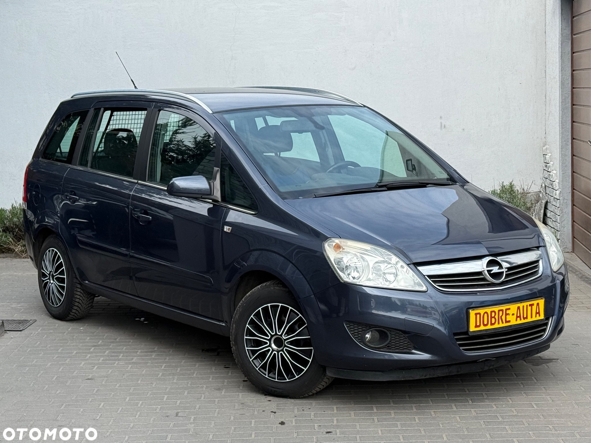 Opel Zafira 1.6 Cosmo - 24