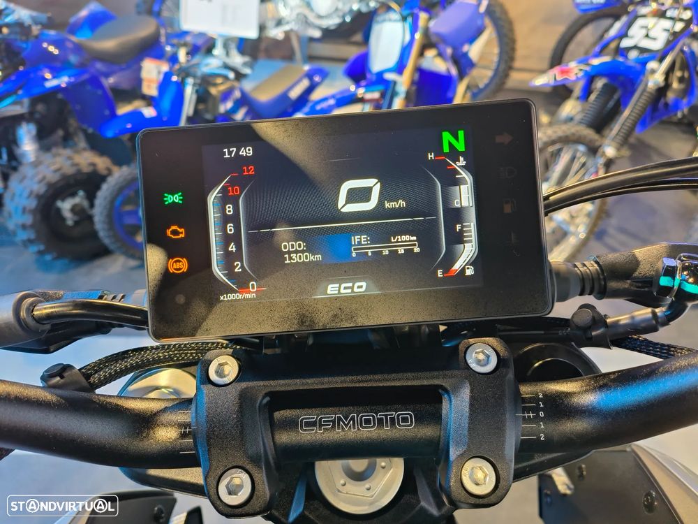 CF Moto 300NK - 6