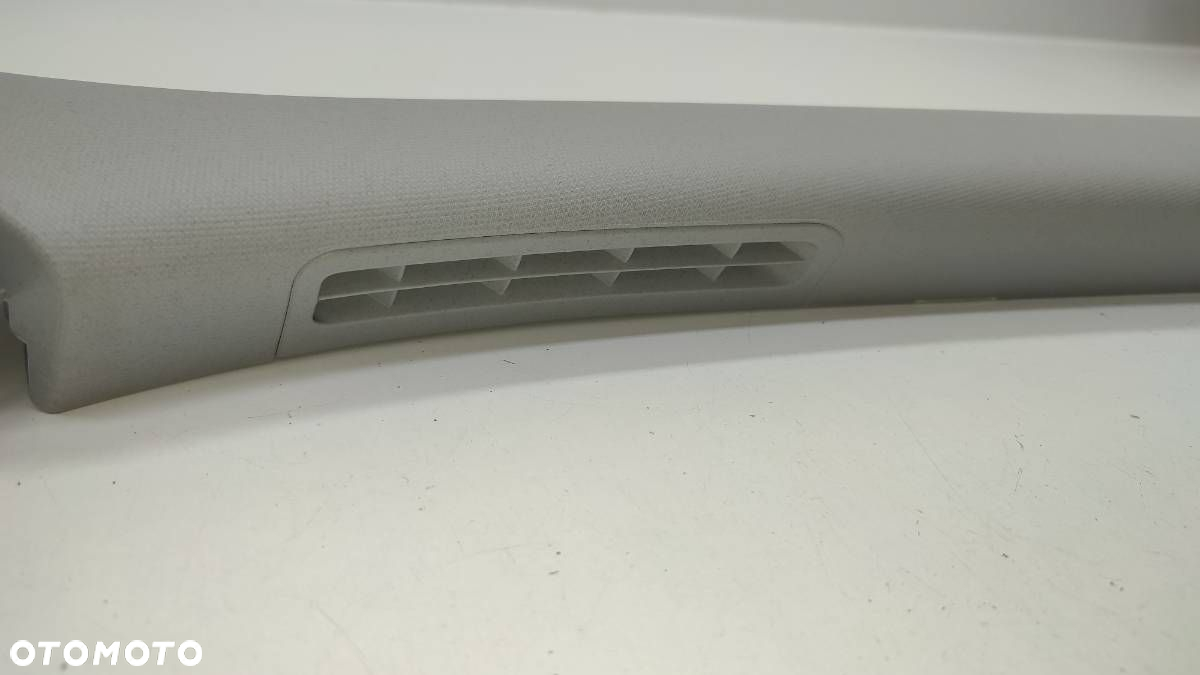 OSŁONA NAKŁADKA SŁUPKA PRAWA PRZÓD HYUNDAI ELANTRA VII - 2