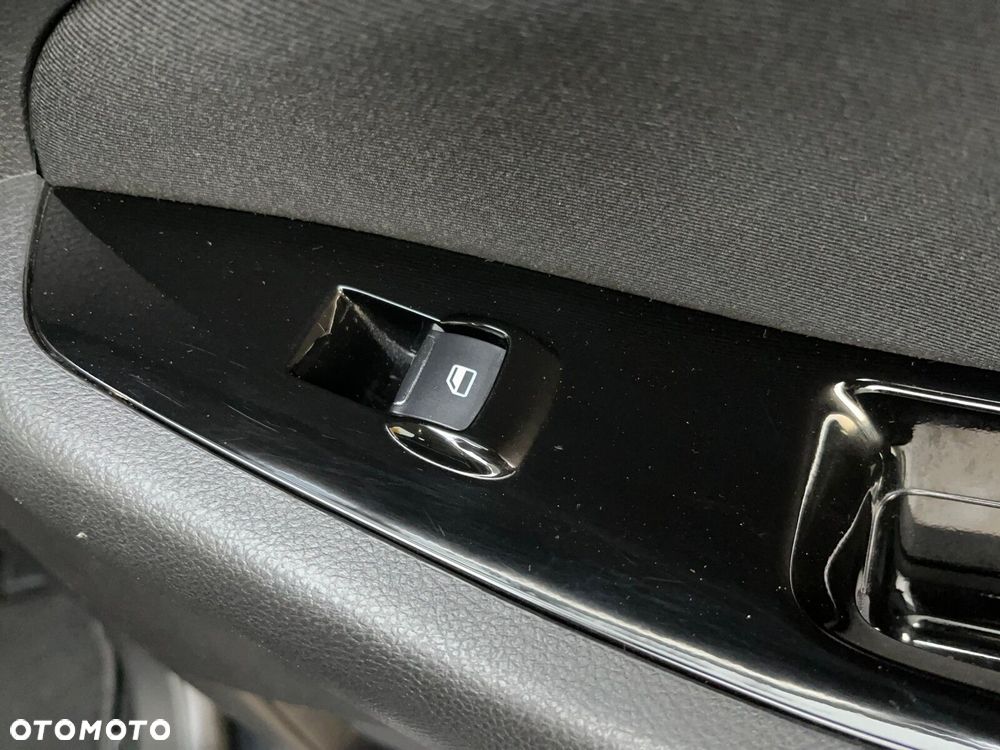 Ford S-Max 2.5 Hybrid Titanium CVT - 21