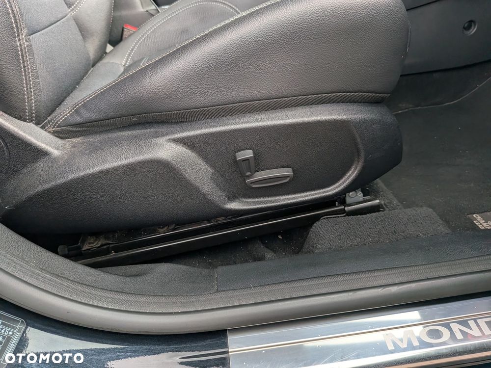 Ford Mondeo 1.6 Eco Boost Start-Stopp Champions Edition - 33