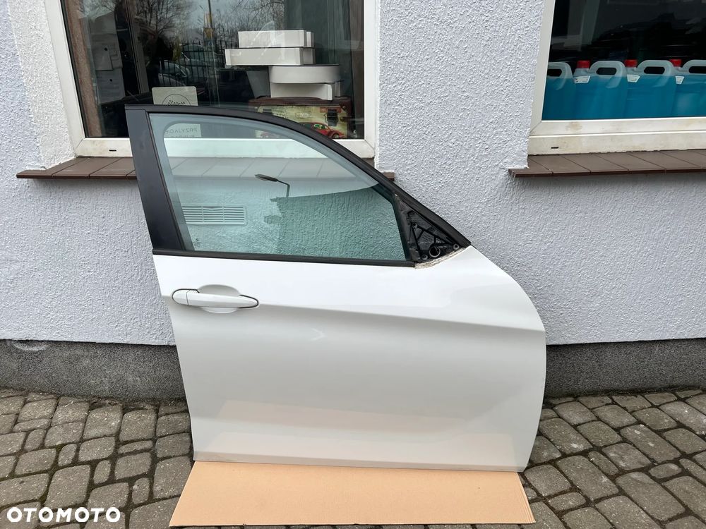 BMW X1 E84 PRZEDNIE PRAWE DRZWI - 1