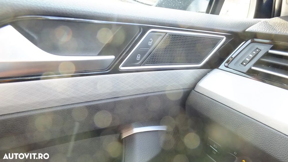Volkswagen Passat Variant 2.0 TDI SCR DSG BlueMotion Comfortline - 18