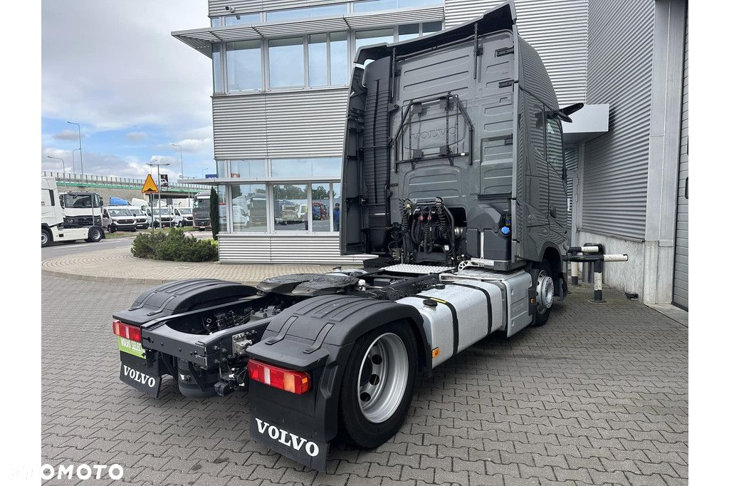 Volvo 2024 FH 4x2 XLOW 460 I-Save Globetrotter XL!!! - 3
