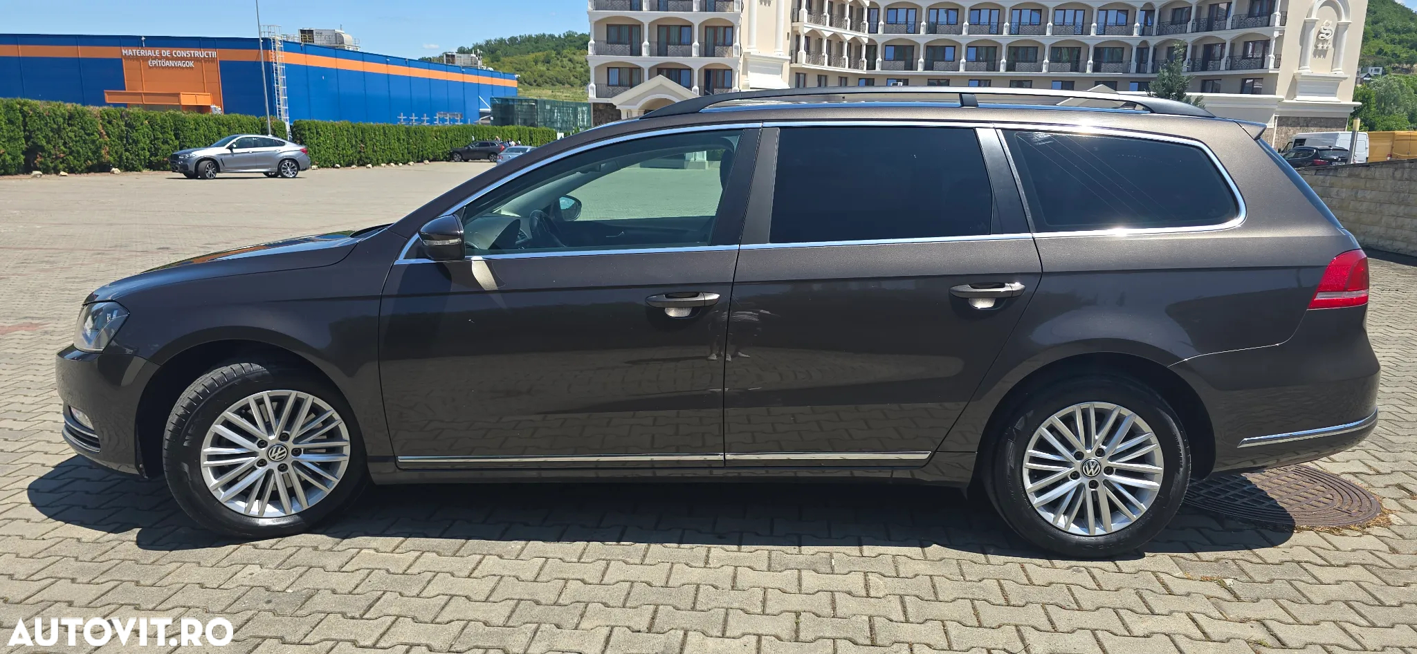 Volkswagen Passat Variant 2.0 TDI BlueMotion Technology Exclusive - 3
