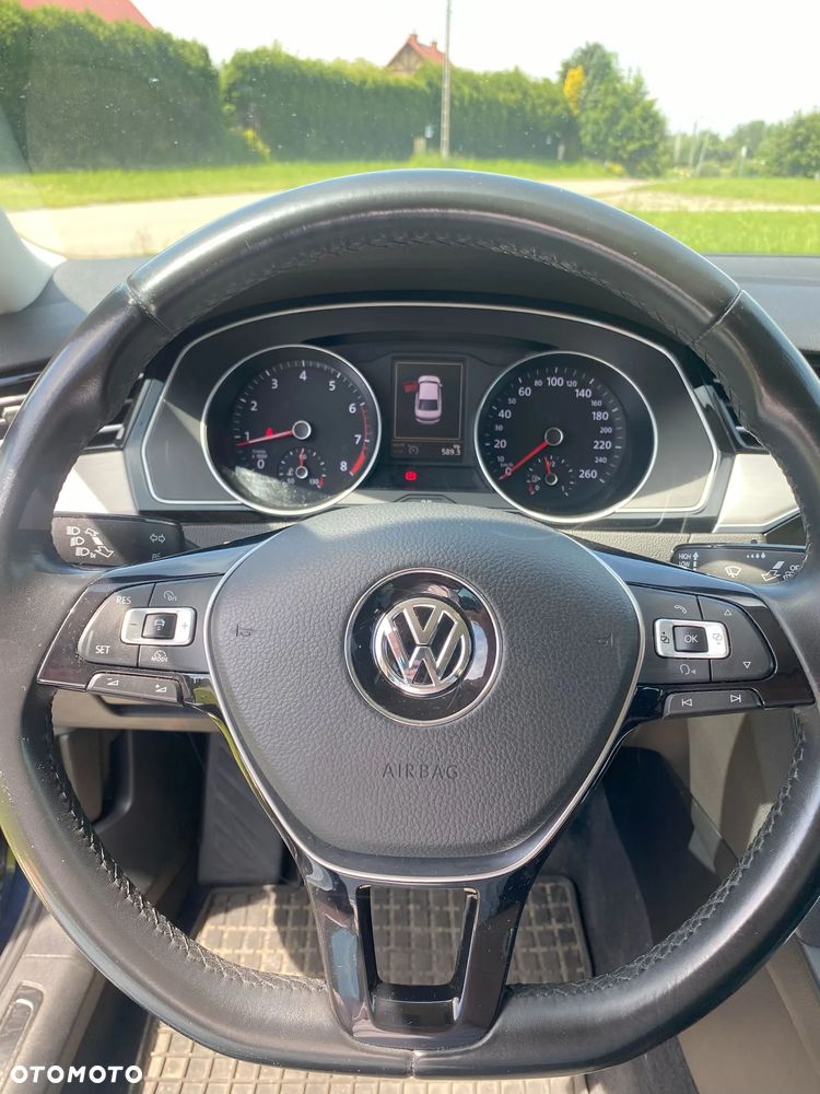 Volkswagen Passat 1.8 TSI BMT Comfortline - 12