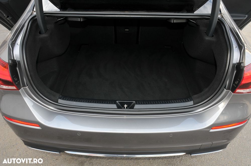 Mercedes-Benz A 180 7G-DCT Edition 2021 - 26