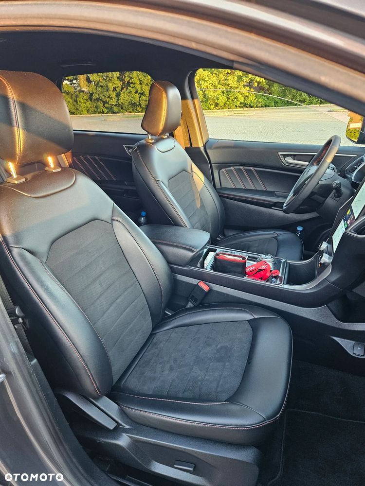 Ford Edge - 12