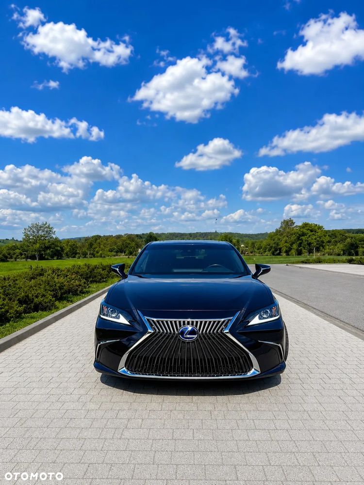 Lexus ES 300h Business Edition + - 4