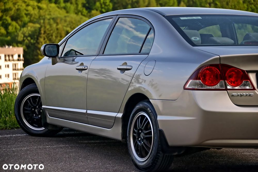 Honda Civic 1.8 Executive - 18