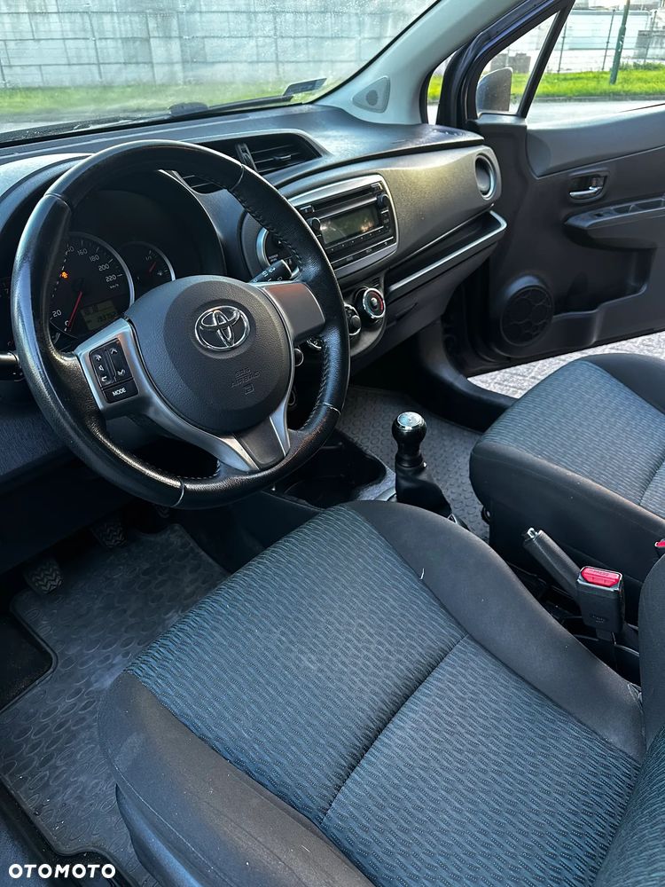 Toyota Yaris - 22