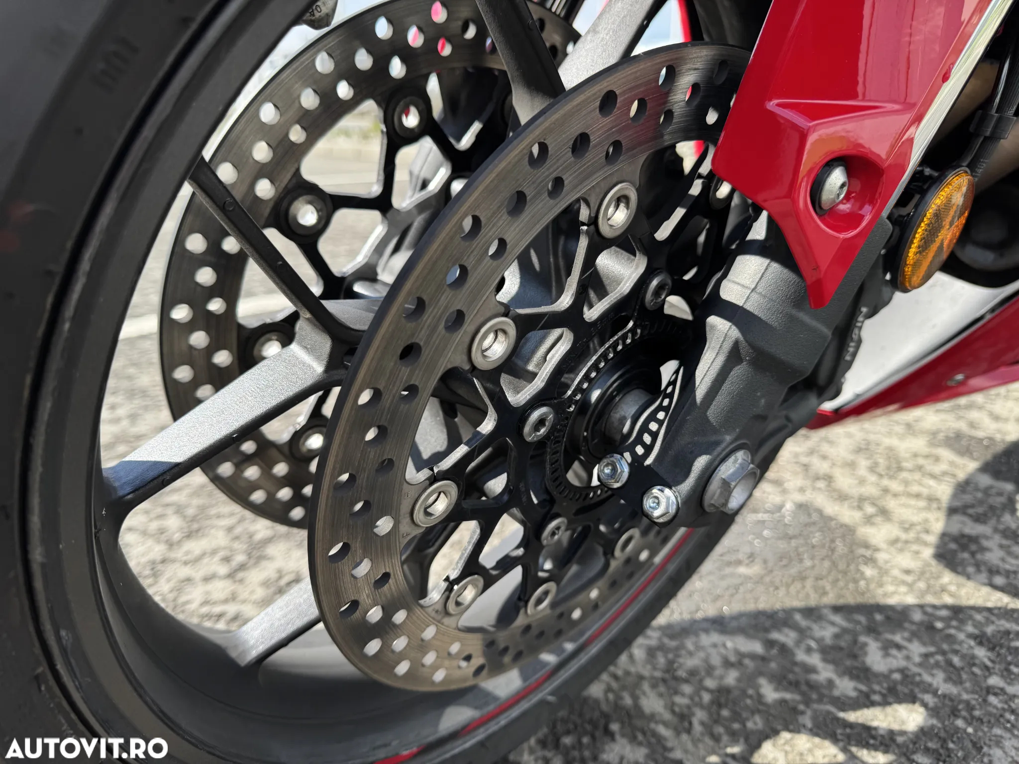 Honda CBR 650R - 20