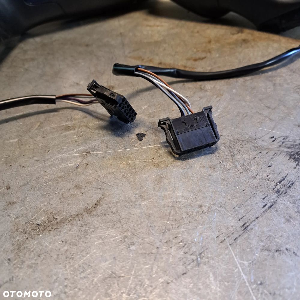 VW PASSAT B5 FL LUSTERKO EUROPA LEWE PRAWE 5PIN KOLOR LCX5 - 2