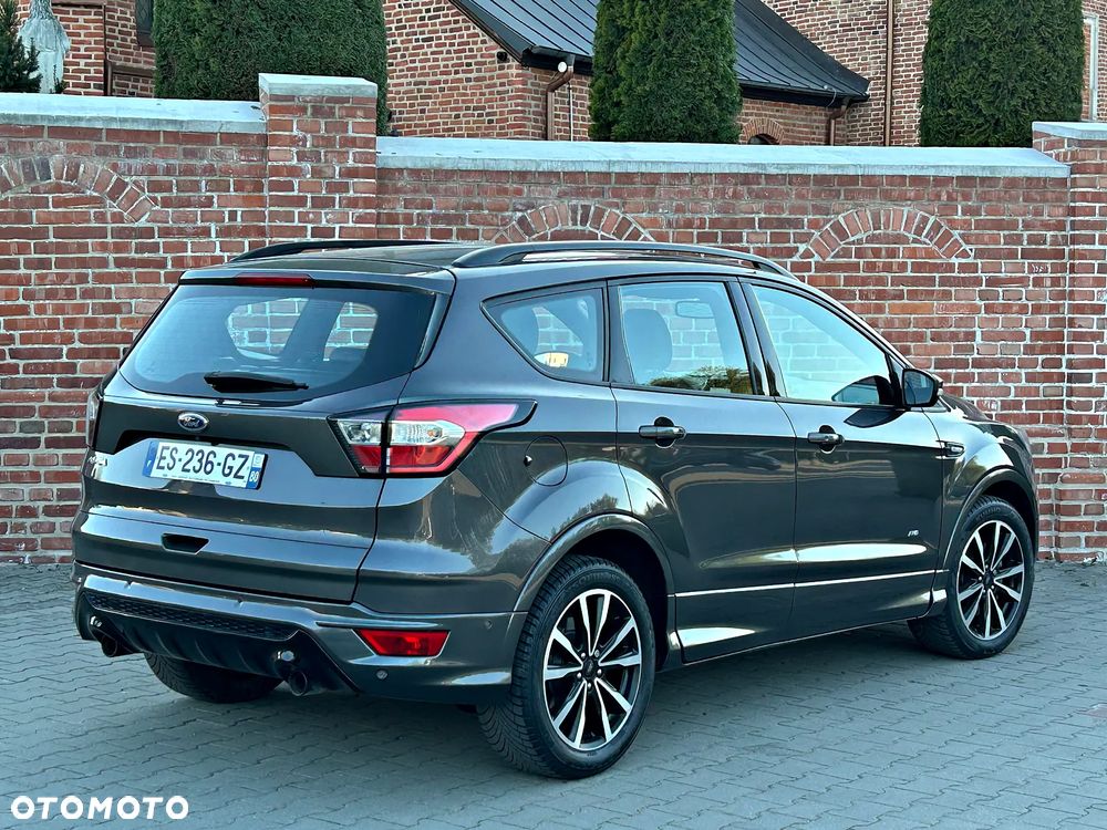 Ford Kuga 2.0 TDCi 4x4 ST-Line - 23