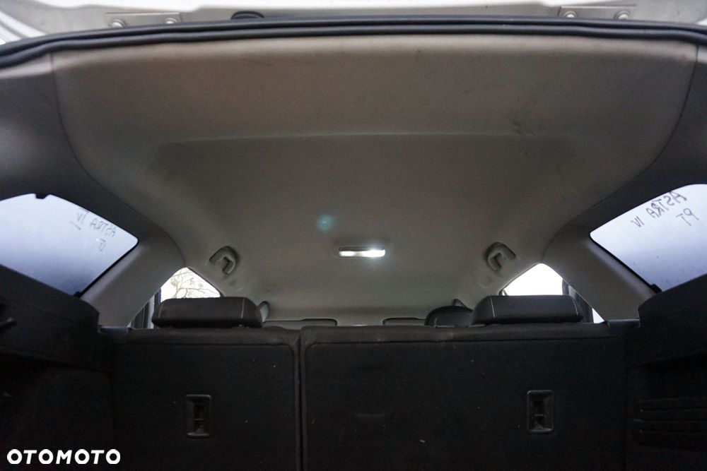 PODSUFITKA ASTRA IV J KOMBI  OPEL 2009-2015 - 1