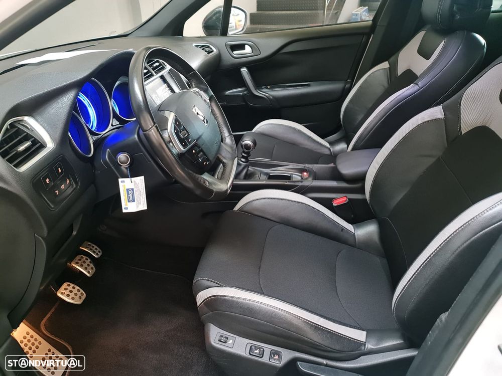 Citroën DS4 1.6 BlueHDi Chic - 29