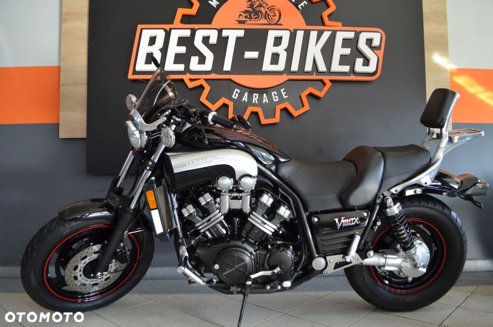 Yamaha V-MAX - 1