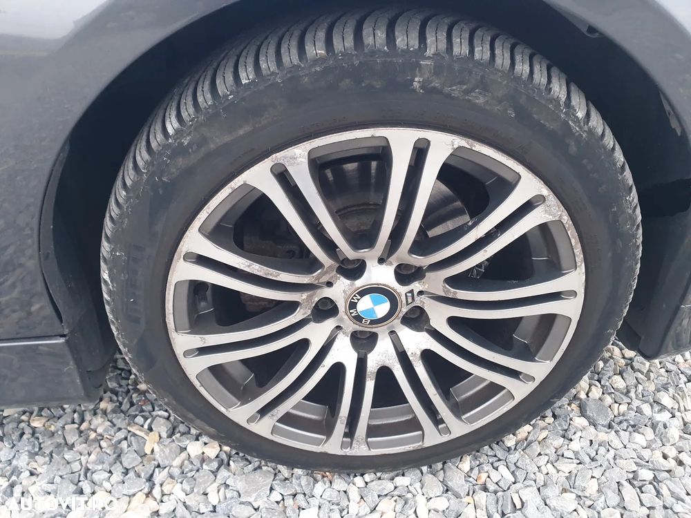 BMW Seria 3 320d DPF Efficient Dynamics Edition - 17