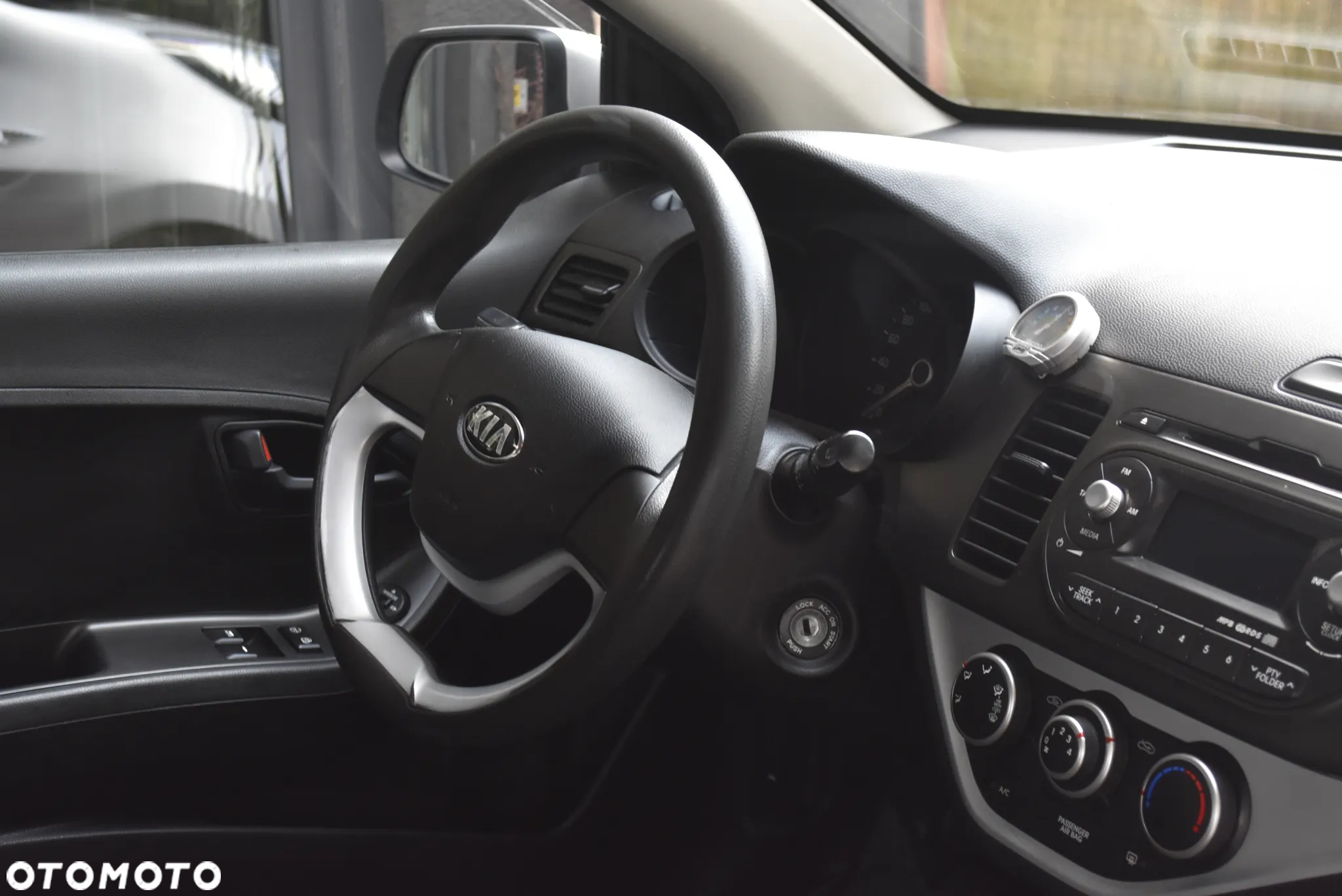 Kia Picanto 1.0 L - 17
