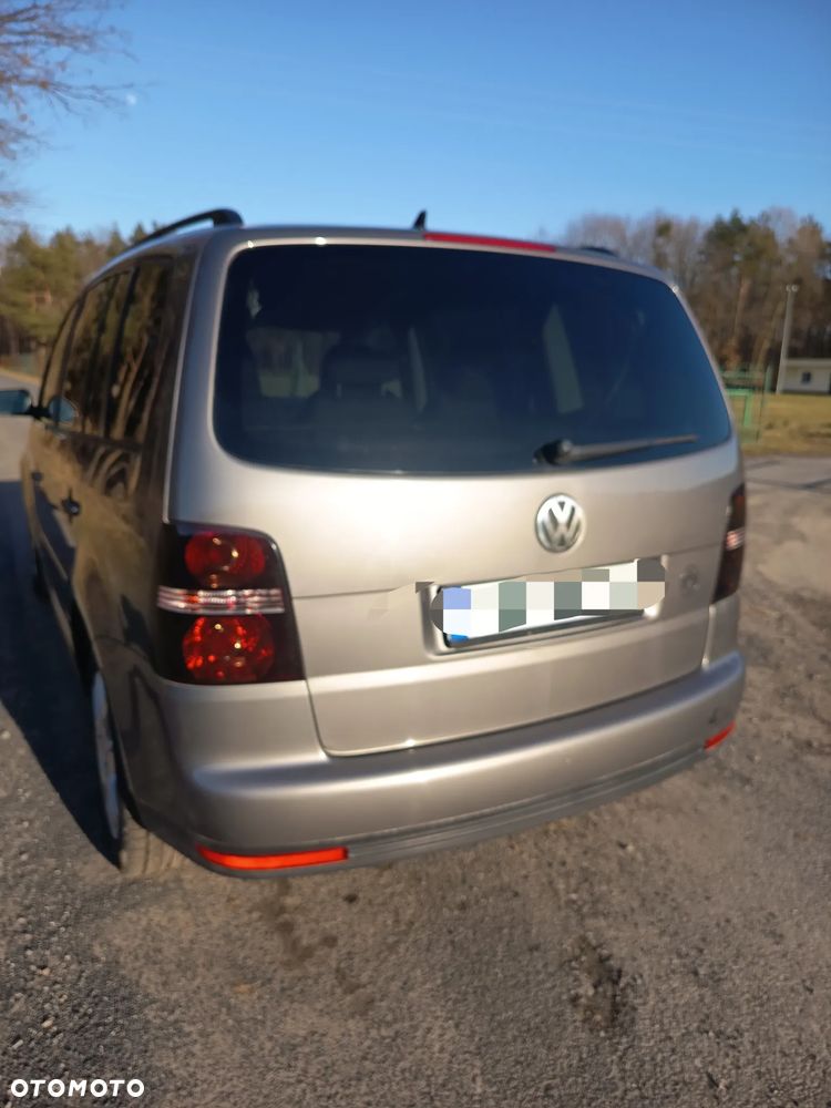 Volkswagen Touran 1.6 - 2