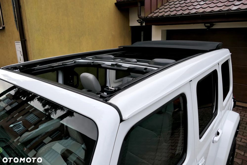 Jeep Wrangler 2.0 PHEV Softtop AWD Automatik Sahara - 38