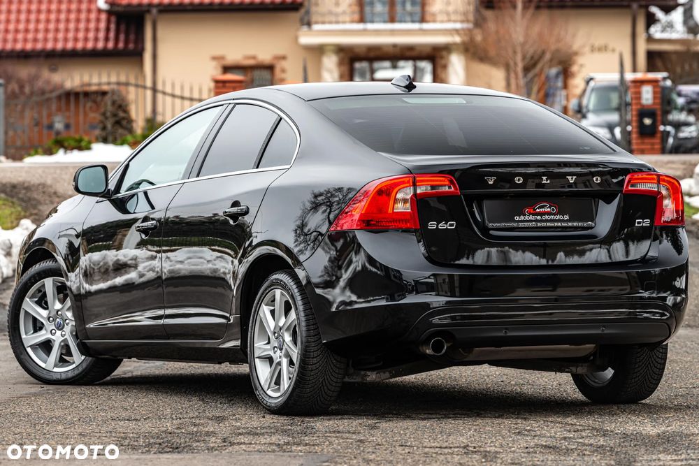 Volvo S60 D2 Momentum - 4